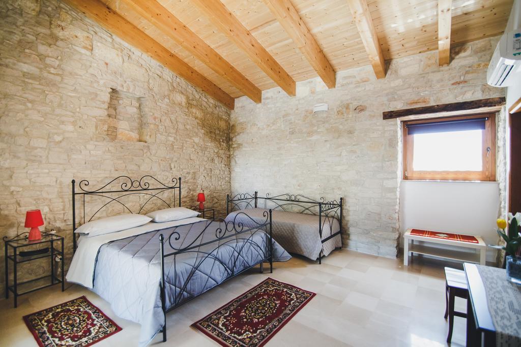 Ai Pilieri Di Bagnoli Villa Castel Del Monte  Exteriör bild