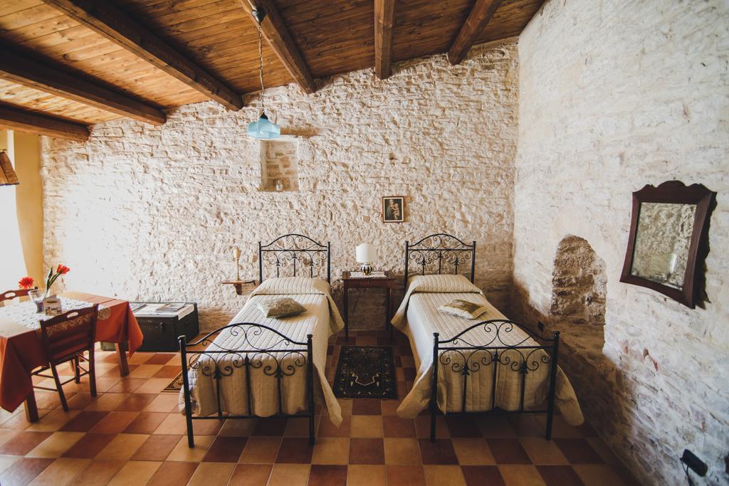 Ai Pilieri Di Bagnoli Villa Castel Del Monte  Exteriör bild